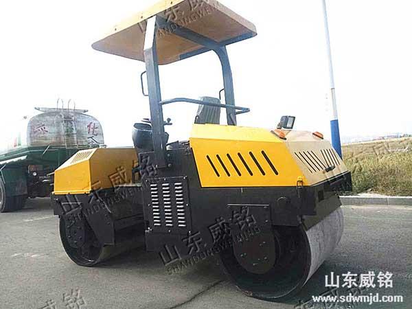 快來了解什么樣的地面適合用振動式壓路機